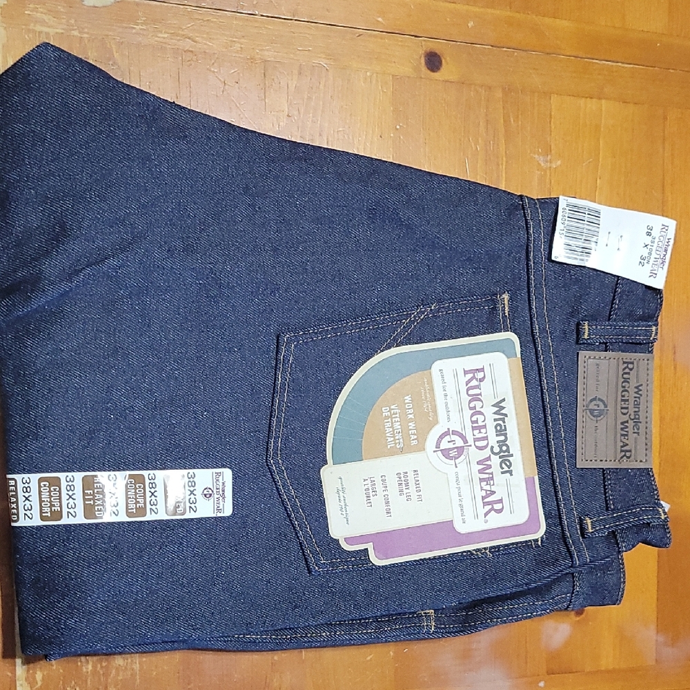 Wrangler Men's Dark Blue Relaxed Jeans